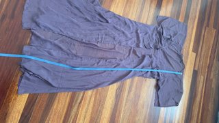 Vestido de playa morado y rosa