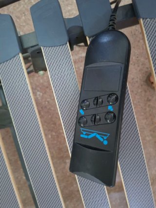 Cama clínica articulada eléctrica
