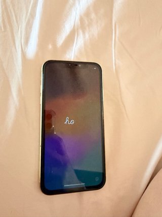 Iphone XR amarillo