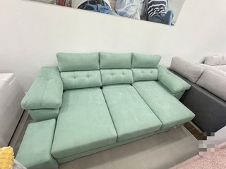 Sofá Chaiselongue convertible cama. PAGO 10 MESESE