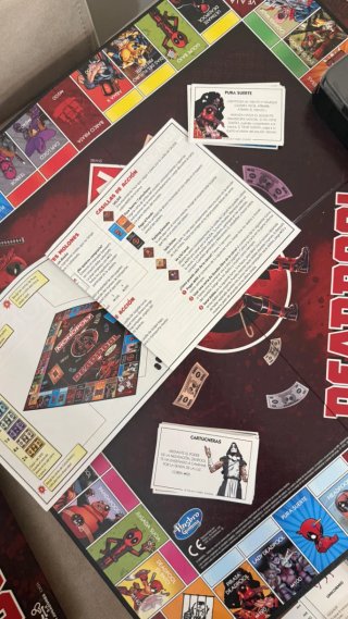 Monopoly Deadpool Marvel Edición Completa