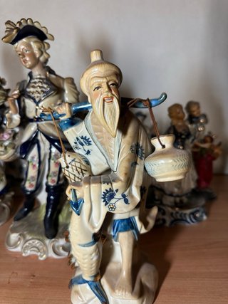 Lote de figuras de porcelana estilo antiguo