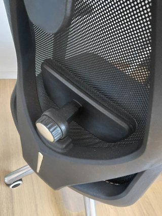 Silla de oficina ergonómica negra