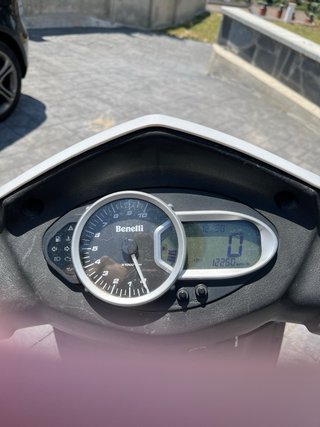 Benelli Zen Zero 350cc Scooter Blanco