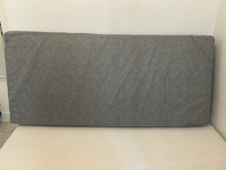 Colchón IKEA y base tapizada