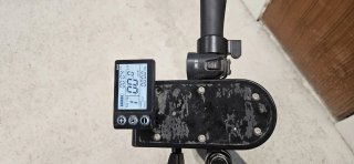 Patinete eléctrico con cargador