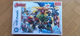 Peluche y Figuras de Spiderman y Puzzle Vengadores