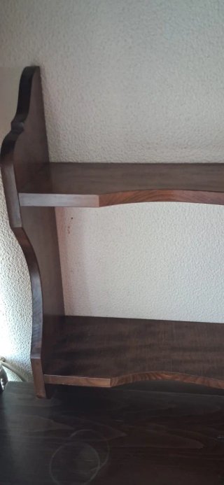 Escritorio vintage con estantería y 2 camas