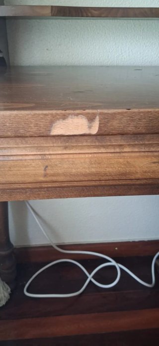 Escritorio vintage con estantería y 2 camas