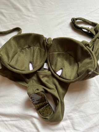 Traje de baño verde militar Talla M
