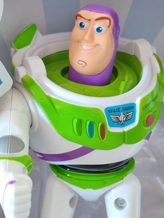 Muñecos Buzz Lightyear y Woody Toy Story