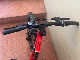 Bicicleta infantil Rockrider roja ST 900