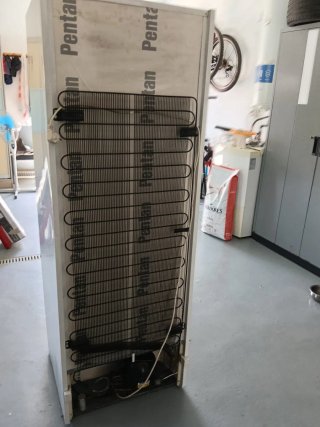 Congelador vertical blanco