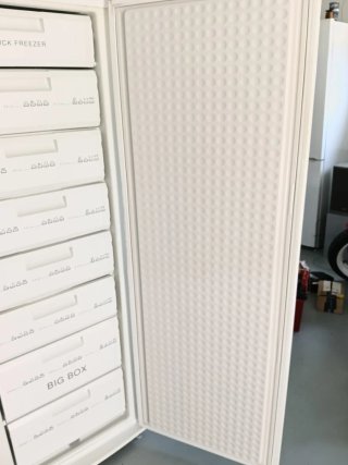 Congelador vertical blanco