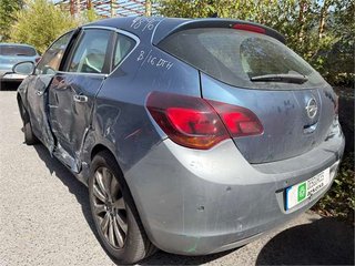 DESPIECE COMPLETO Opel Astra J Berlina 5p 1.6 Exce