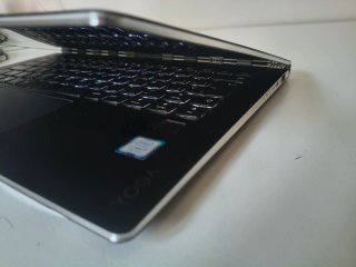 Yoga 910 convertible i7 7500 8G 512G 20hrs battery