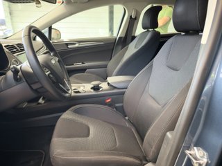 FORD MONDEO 2.0 HYBRID TITANIUM