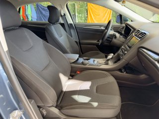 FORD MONDEO 2.0 HYBRID TITANIUM