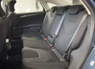 FORD MONDEO 2.0 HYBRID TITANIUM