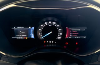 FORD MONDEO 2.0 HYBRID TITANIUM