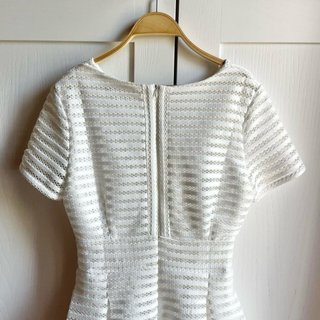 Abito bianco estivo elegante tessuto tecnico