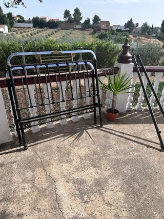 Cabecero de forja antiguo