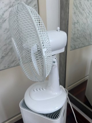 Ventilador de mesa blanco