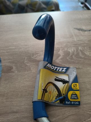 Gancho pared bicicleta MOTTEZ 25kg (sin usar)