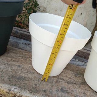 Lote de maceteros de plástico