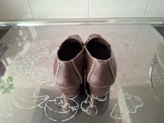 Zapatos de plataforma marrones para mujer