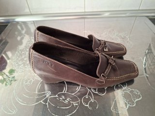Zapatos de plataforma marrones para mujer