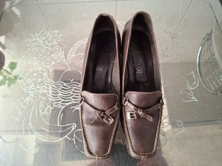 Zapatos de plataforma marrones para mujer