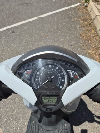 Honda SH125 Scooter Automática