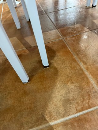 Mesa y 4 sillas