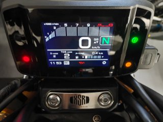 Yamaha XSR900 Azul y Dorado 2023 Impecable