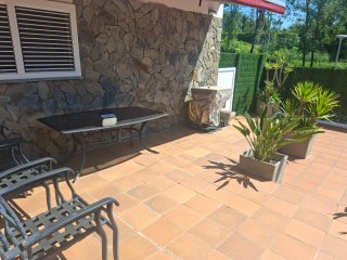 Alquiler piscina y jardín