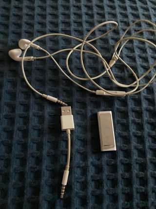 iPod Shuffle 3ª Gen Plata
