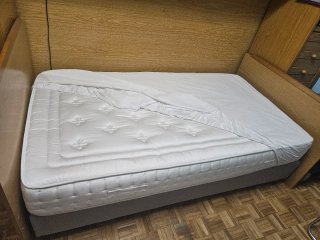 Cama articulada con colchón