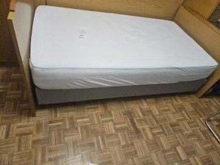 Cama articulada con colchón