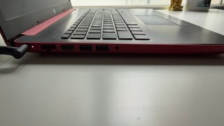 Portátil HP 15-DA2001NS Negro y Rojo
