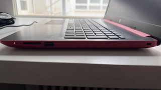 Portátil HP 15-DA2001NS Negro y Rojo