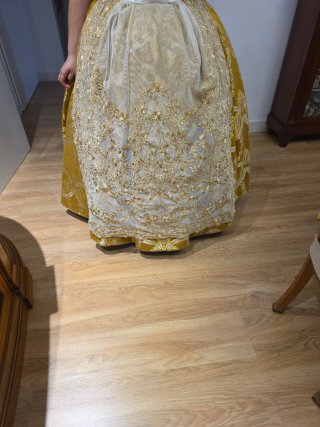 Traje de Fallera Oro y Plata