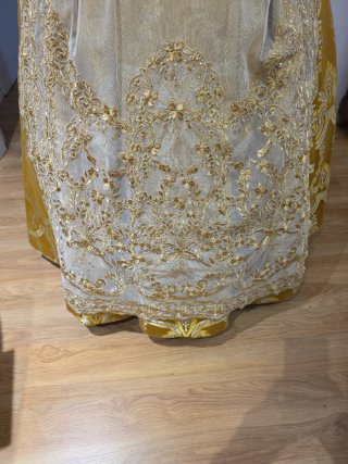 Traje de Fallera Oro y Plata