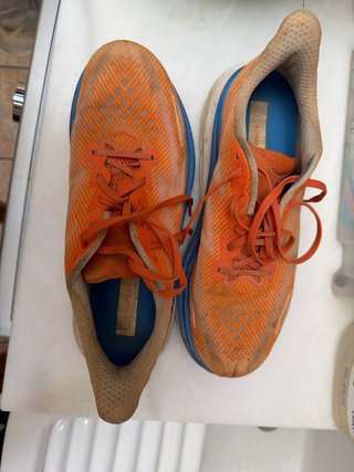 Zapatillas Hoka Naranja y Azul
