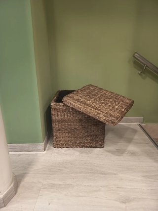 Cajón de mimbre/ratán con tapa