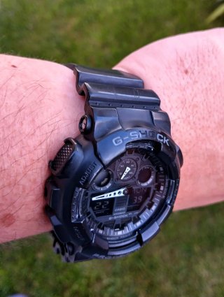Casio G-Shock GA-100 Negro