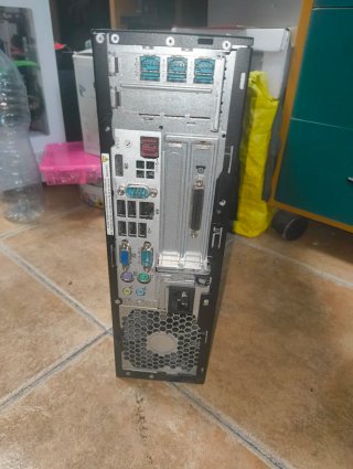 Ordenador HP rp5800