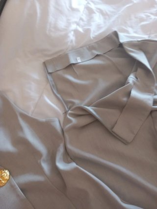 Traje de mujer gris