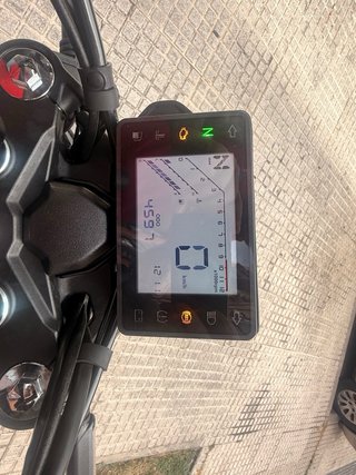 Zontes C125 negra