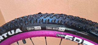 Bicicleta Dirt Jump/Pump Track Amarilla